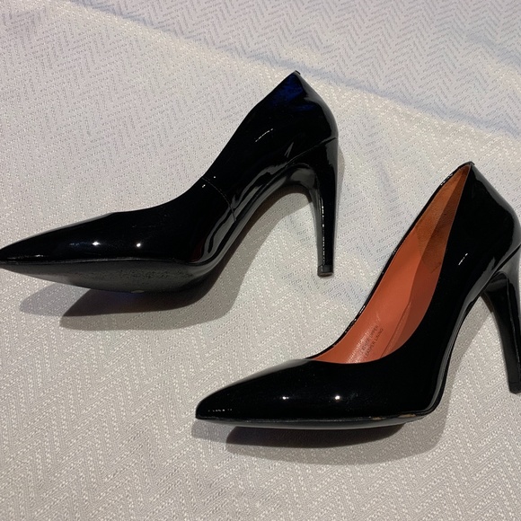 Elegant Black Women's Heels - Picture 6 of 6